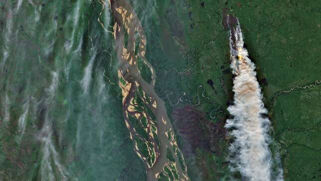 Imágenes por satélite muestran los terribles incendios que se están produciendo en pleno Ártico