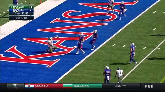 410-Pound Baylor Tight End Has Great Moves, Catches Touchdown Pass
