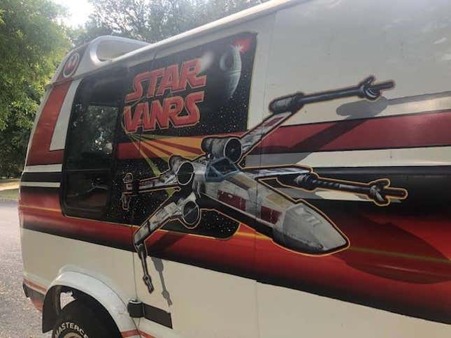 Image for article titled At $9,800, Does This 1979 Dodge Tradesman Star Wars Tribute Van Light Your Saber?