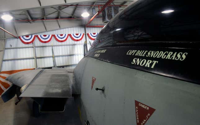 Image for article titled Real-Life Top Gun Pilot's Fatal Crash Caused by Botched Pre-Flight Check