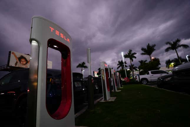 Image for article titled Florida Senator Worries EVs Could Become 'Roadblocks' During Evacuations