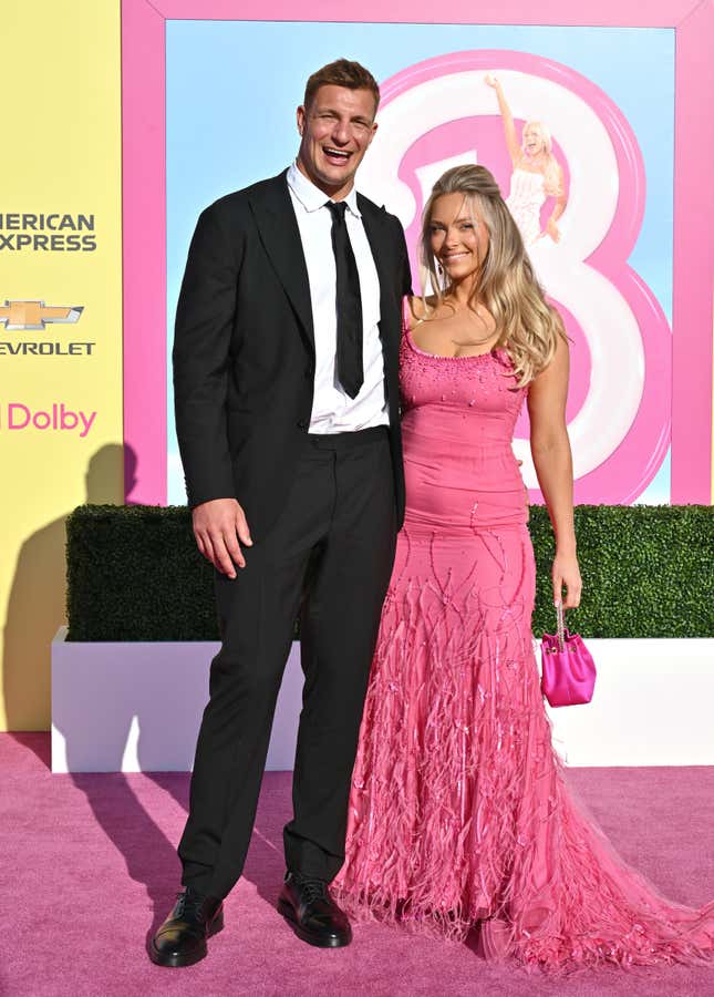 Image for article titled Good Pink, Bad Pink, Hot Pink: Celeb Style on the ‘Barbie’ Premiere’s Pink Carpet