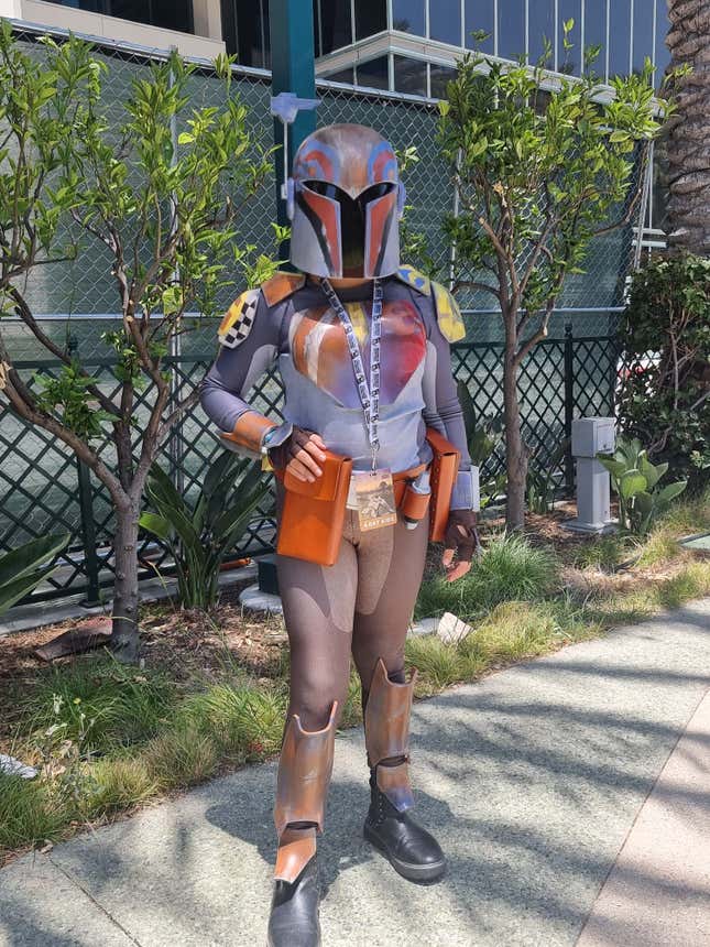 Image for article titled Here&#39;s Some of Star Wars Celebration 2022&#39;s Coolest Cosplay