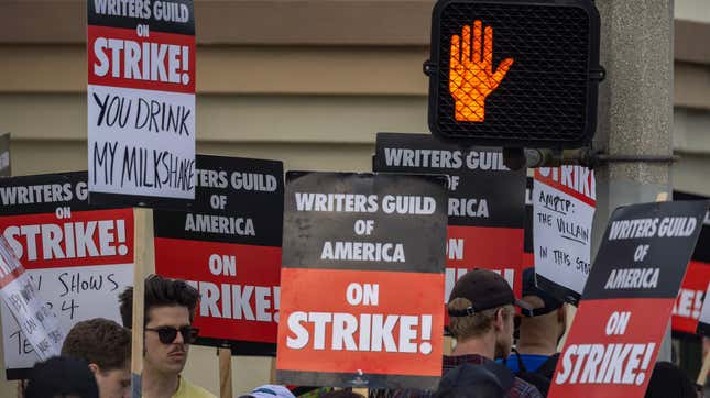 Hollywood CEOs Holding Meeting to Stop Squabbling Over Strikes - Gizmodo