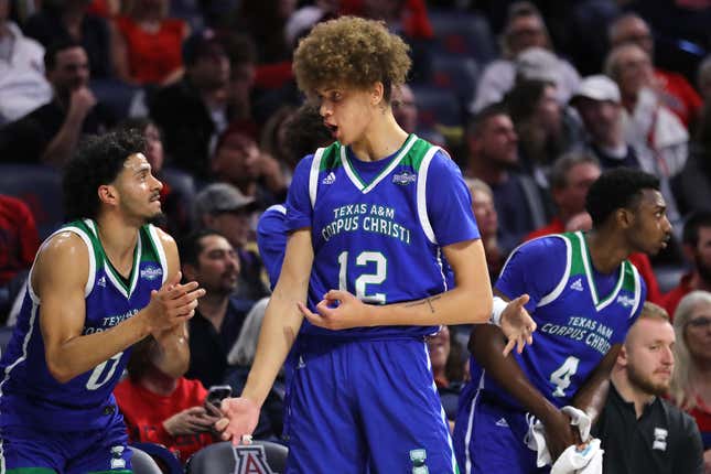Image for article titled Ranking all 64 NCAA Tournament teams