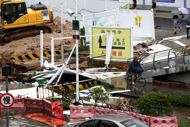 Image for article titled Photos: Super Typhoon Mangkhut mangles all in its path