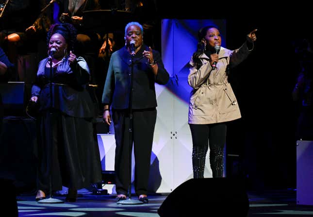 Image for article titled Harlem’s Apollo Theater Held Its Annual Spring Benefit and It Was One Big Summer Party