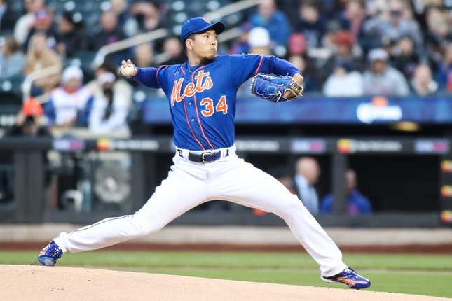 Apr 26, 2023; New York City, New York, USA;  New York Mets starting pitcher Kodai Senga (34) pitches in the first inning against the Washington Nationals at Citi Field.