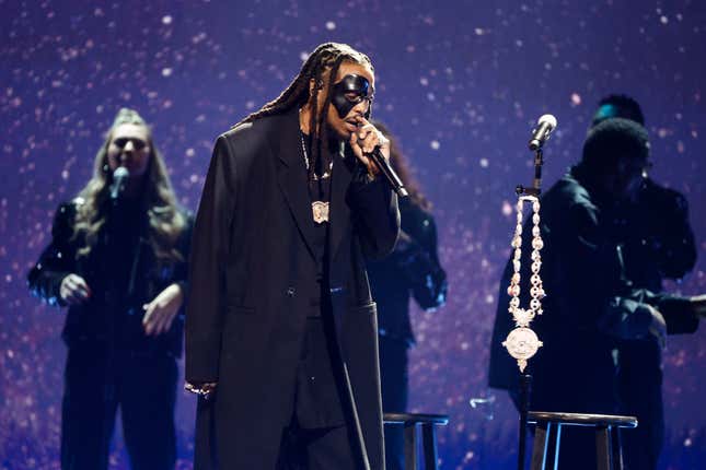 Image for article titled Quavo Pays Tribute to Takeoff With Moving 2023 Grammys Performance