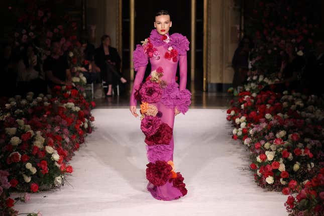 Image for article titled New York Fashion Week 2023: Animals, Insects, and So Many Fucking Flowers