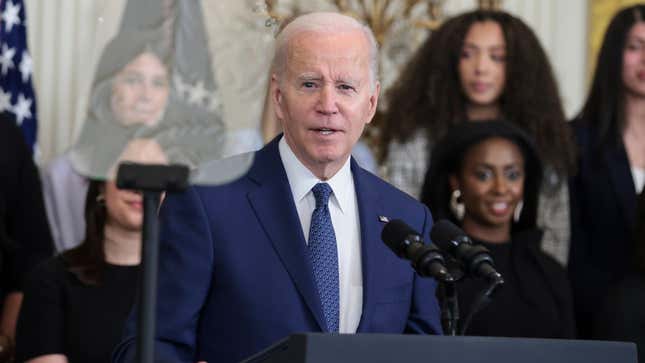 Image for article titled Should Black People Worry As Joe Biden&#39;s Approval Rate Dramatically Dips?