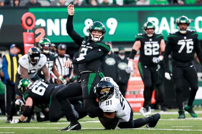 Image for article titled 2021 Rookie Quarterback Rankings: Have the Texans found their new quarterback?