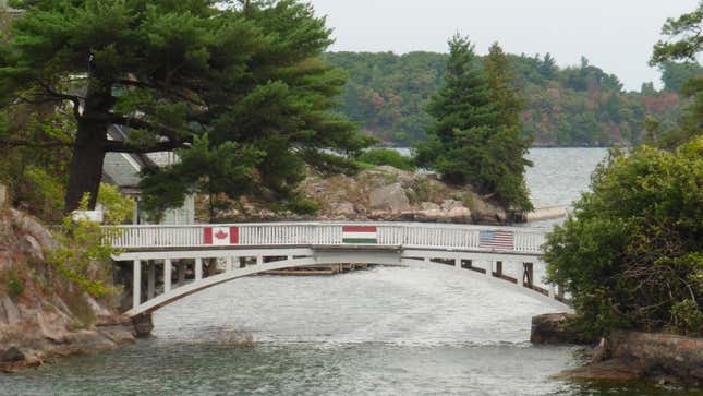 A close up of the tiny bridge connecting two islands between America and Canada.
