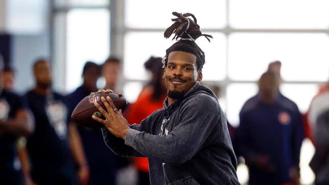 Cam Newton throws a pass during Auburn Pro Day.