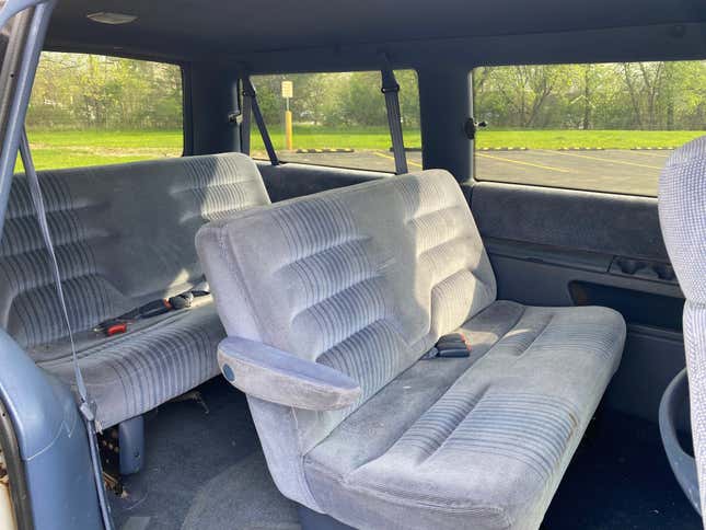 Image for article titled This Minivan Is What $1,200 Gets You in Today's Used Car Market