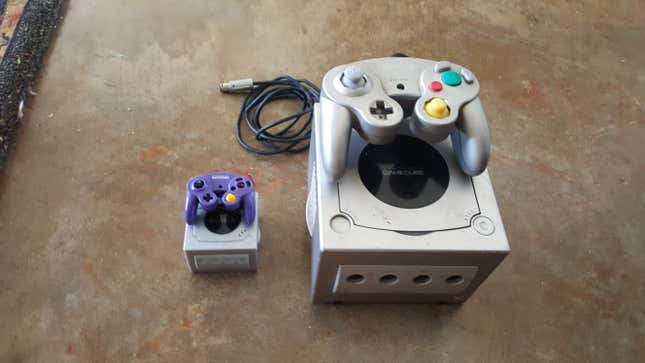 tiny gamecube controller