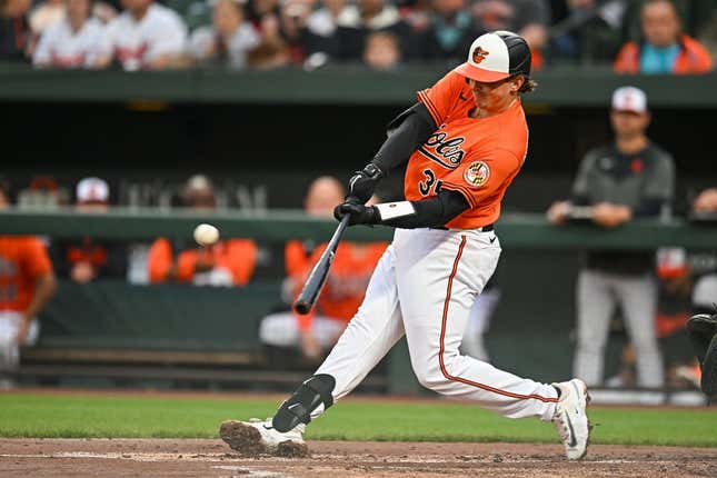 Orioles blank Pirates, win 4th straight behind Tyler Wells