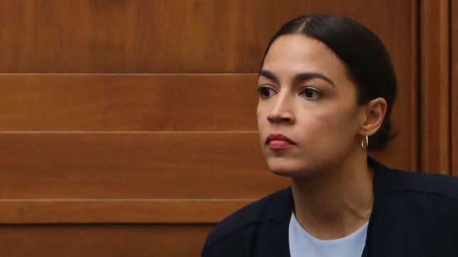 Image for article titled Judge Orders Alexandria Ocasio-Cortez to Explain Twitter to Him in Court