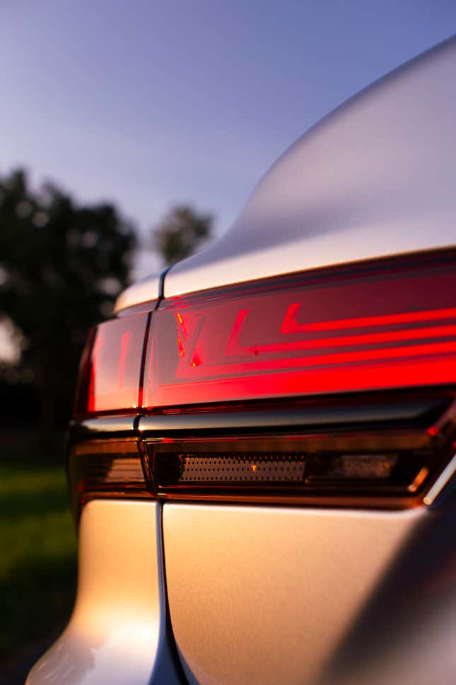 Image for article titled Here's How A $115,000 Lexus LS 500 Justifies Its Price