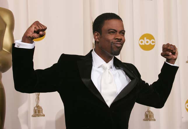  Chris Rock poses backstage during the 77th Annual Academy Awards on February 27, 2005 at the Kodak Theater in Hollywood, California.