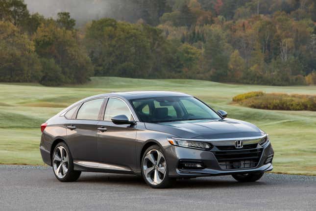 Image for article titled Honda Recalls 450,000 Vehicles For Faulty Seat Belt Risk