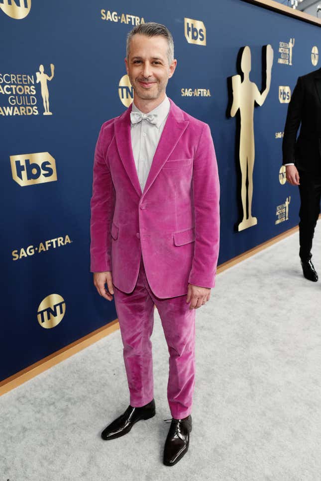Jeremy Strong attends the 28th Screen Actors Guild Awards at Barker Hangar on February 27, 2022 in Santa Monica, California. 