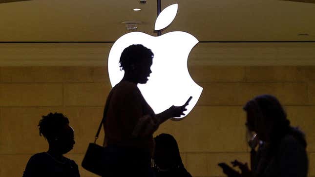 Image for article titled Apple’s market cap briefly shot up $67 billion on AI news