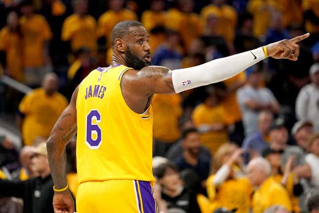 May 2, 2023; San Francisco, California, USA; Los Angeles Lakers forward LeBron James (6) directs teammates before an inbounds pass against the Golden State Warriors in the fourth quarter during game one of the 2023 NBA playoffs at the Chase Center.