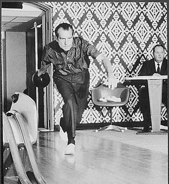 Image for article titled The great 1960s bowling bubble was so awesome