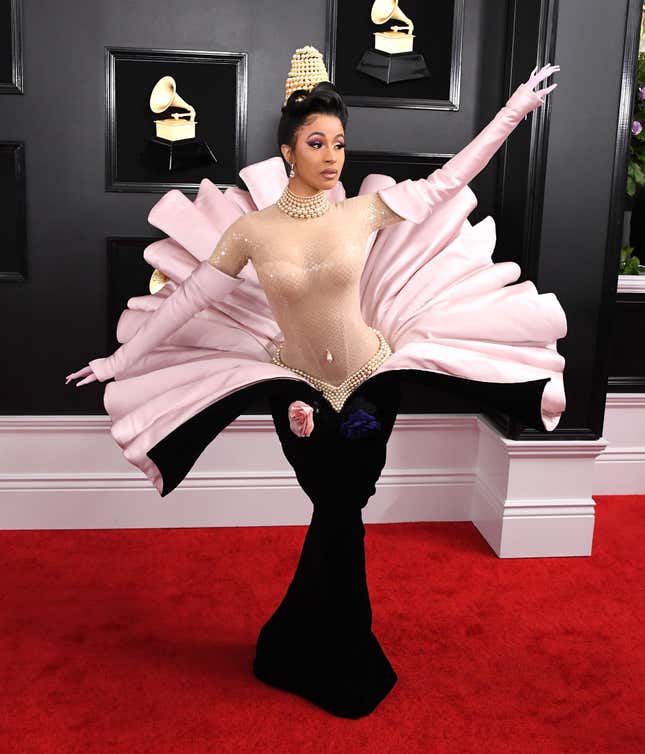 Image for article titled 20 of the Most Memorable Grammy Looks of All Time