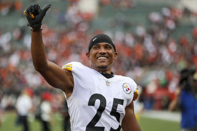 Sep 11, 2022; Cincinnati, Ohio, USA; Pittsburgh Steelers cornerback Ahkello Witherspoon (25) walks off the field after the victory over the Cincinnati Bengals at Paycor Stadium.