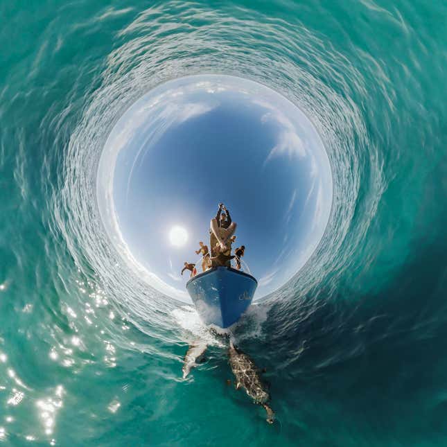 GoPro Omni shooting inside a wave