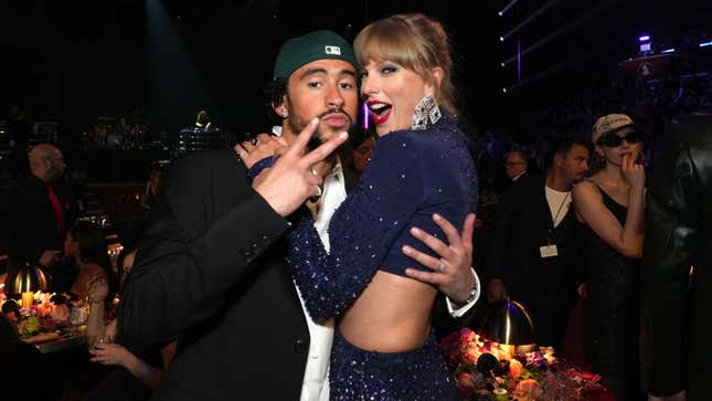 Taylor Swift Knows How to Play to the Cameras All Too Well