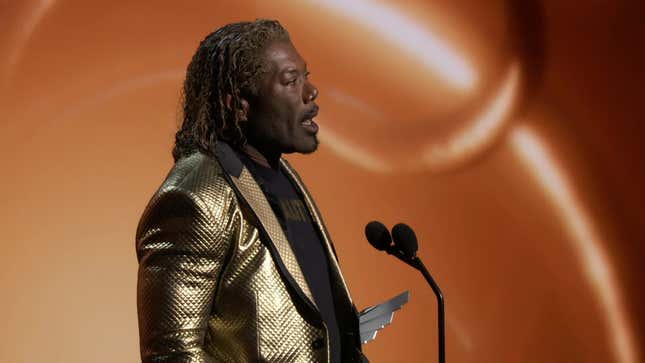 Christopher Judge accepts the award for best performance as Kratos in God of War at The Game Awards 2022.