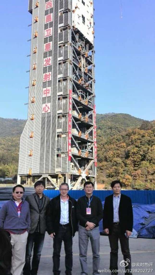 From left to right: Qihoo 360’s Zhou Hongyi, Sohu’s Charles Zhang, Youku founder Victor Ku, Tencent’s Pony Ma, Xiaomi’s Lei Jun.
