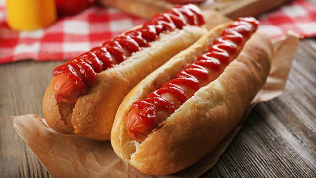 ketchup on hot dogs