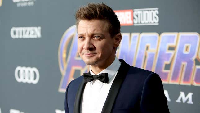 Kicked Out Of The Icu Jeremy Renner Stops By Jimmy Kimmel