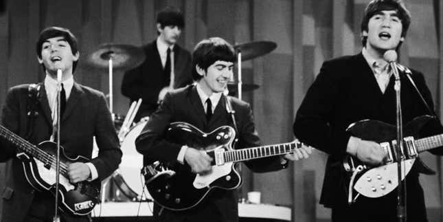 Imagen para el artículo titulado El hijo de John Lennon subastará algunos de los objetos más míticos de los Beatles... en forma de NFT