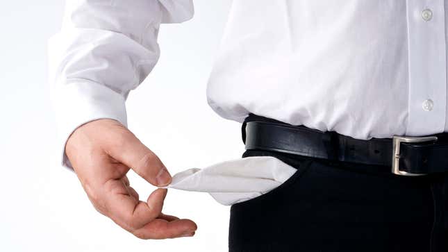 Image for article titled Signs Your Boss Is Definitely Underpaying You