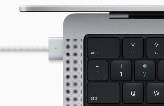 Image for article titled The New MacBook Pro Is a Ridiculous Beast Powered by New M1 Pro and Max Chips—and Yes, There's a Notch