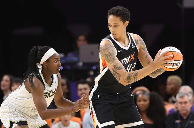 Image for article titled Brittney Griner’s Airport Confrontation Leads to New Questions About WNBA Travel Concerns