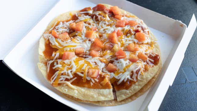 Image for article titled Does the Mexican Pizza Really Taste Different Now?