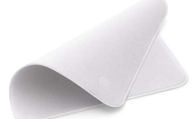 Apple lo vuelve a hacer: lanza una gamuza para el polvo que cuesta... ¡25 euros!