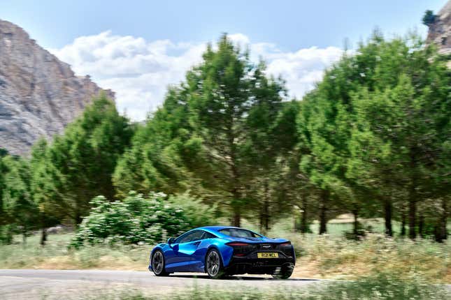 Image for article titled The 2023 McLaren Artura Proves Hybrids Don't Have to Be Scary