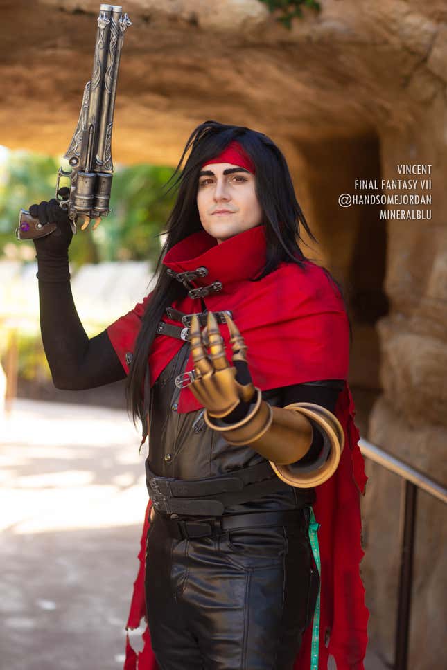Image for article titled 2019's Last Big Cosplay Show Was A Christmas Treat