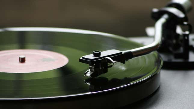 Por primera vez en 36 años se han vendido más discos de vinilo que CDs