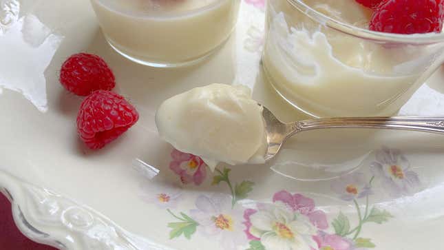 Image for article titled Make This Easy, Creamy Four-Ingredient Lemon Dessert