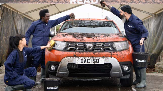 Image for article titled Dacia Duster 4x4s Get Free Mud-Wash Because Owners Admit They Never Go Off-Road
