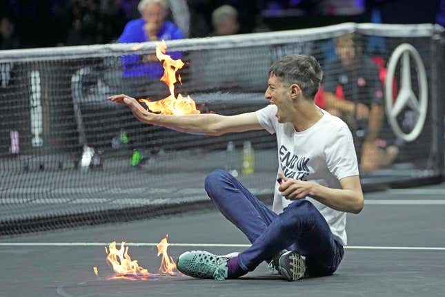 Protester sets self on fire during Laver Cup.
