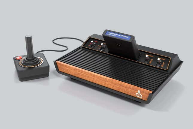 Atari presenta la nueva consola Atari 2600 Plus